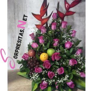 cesta frutal "encanto fucsia"