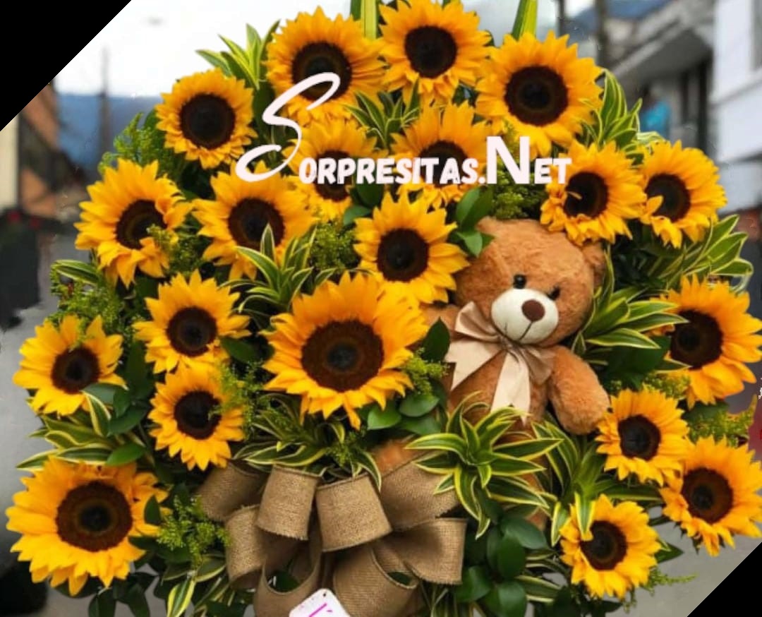 Arreglo de girasoles con peluche, armado a medida